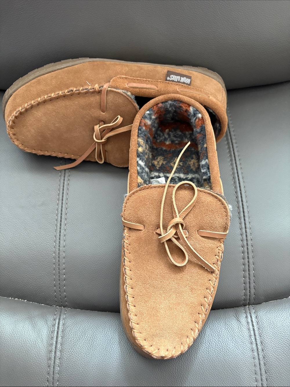 Muk Luks Men's Tan Suede Moccasin Slippers with Patterned Fleece Lining -Size 11